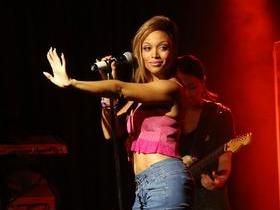 Chante' Moore